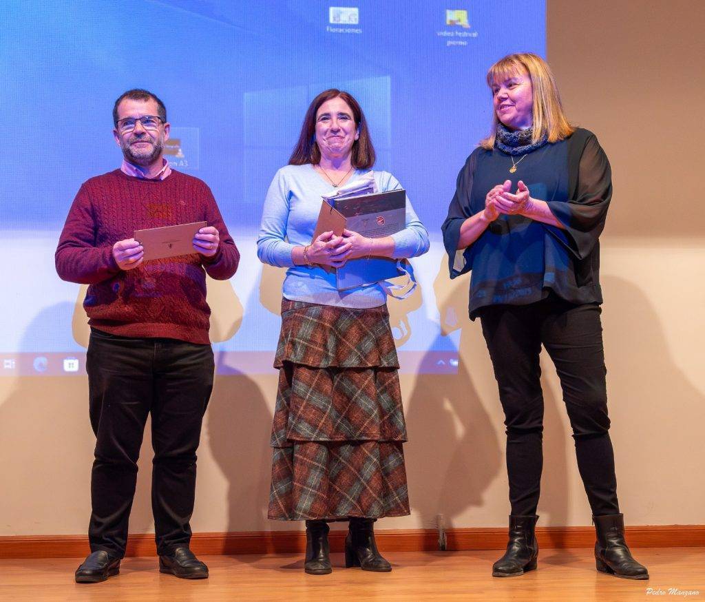 Primer premio “Festividad y Novenario en Honor de Ntra. Sra. Virgen de la Peña” para Carmen Becerra Hinestrosa